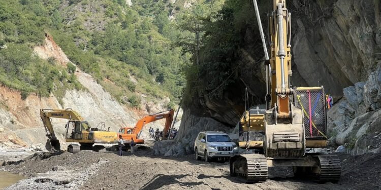 क्षतिग्रस्त बिपी राजमार्गमा स्थायी पुनः निर्माण सुरु