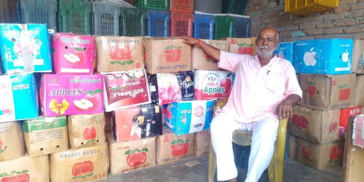 कर्णालीको स्याउ ‘ब्राण्डिङ’ गर्दै प्रेमलाल