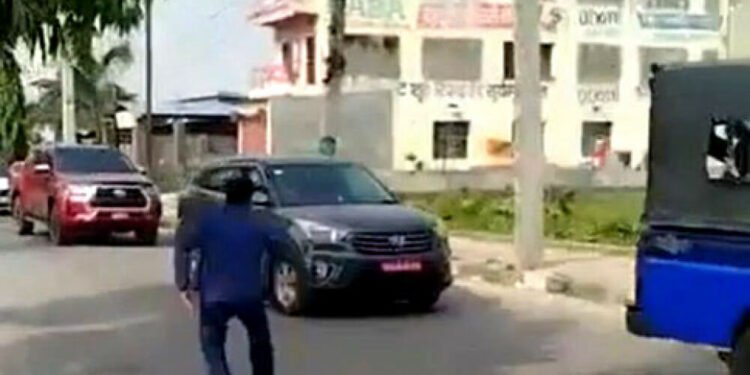 विराटनगरमा महेश बस्नेतमाथि आक्रमण प्रयास, गाडीमा रङ फ्याँकियो