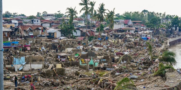 सुपर टाइफुन ‘फङ–वोङ’को प्रहारअघि नै फिलिपिन्समा करिब १० लाख नागरिक विस्थापित