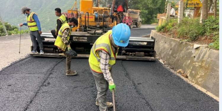 सडक मापदण्डभित्रका घरटहरा हटाउन आग्रह