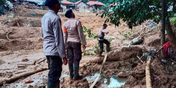 इन्डोनेसियामा बाढीका कारण मृत्यु हुनेको सङ्ख्या ८४ पुग्यो