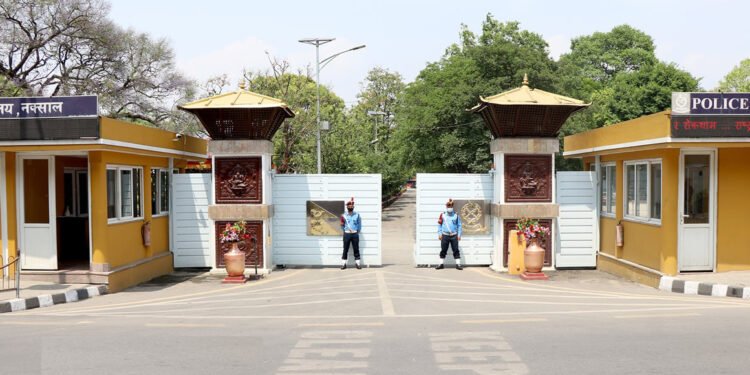 गैरहाजिर रहेका २७ प्रहरीलाई सात दिनभित्र हाजिर हुन निर्देशन