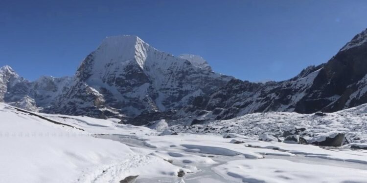 रोल्वालिङ हिमपहिरोमा बेपत्ता भएका ५ जना अझै भेटिएनन्, खोजीकार्य स्थगित