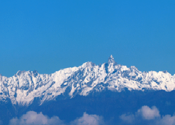 दश हिमाल, सूर्योदय र सूर्यास्त नियाल्न नगरकोटमा पर्यटक