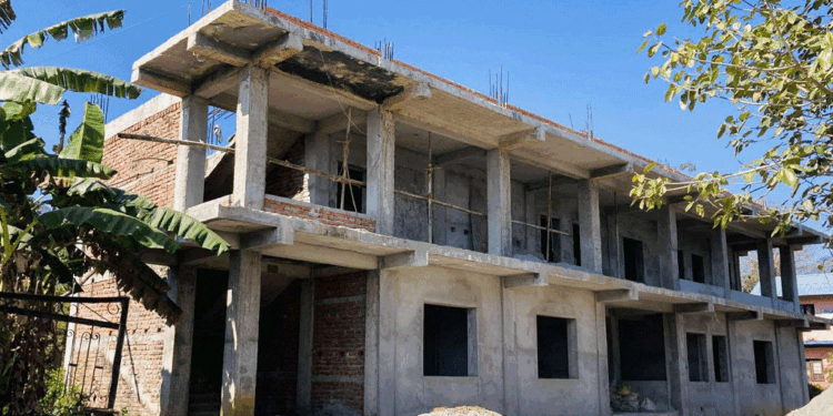 तीन वर्षमा तीन पटक म्याद थप : स्वास्थ्य चौकी भवन अधुरै