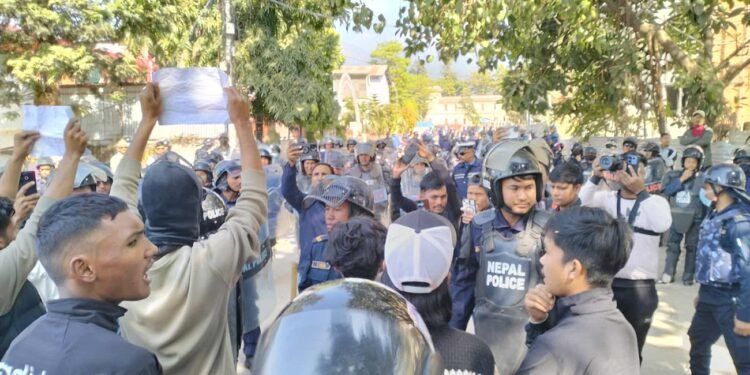 महेश बस्नेत विरुद्ध सुर्खेतमा पनि प्रदर्शन