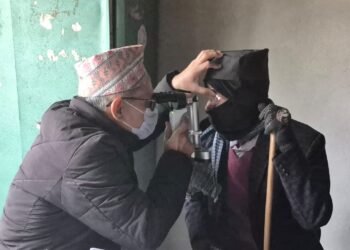 घोडाघोडीमा निःशुल्क आँखा जाँच शिविर : ३८४ जनाको परीक्षण गर्दा ७५ मा मोतियाबिन्दुको समस्या