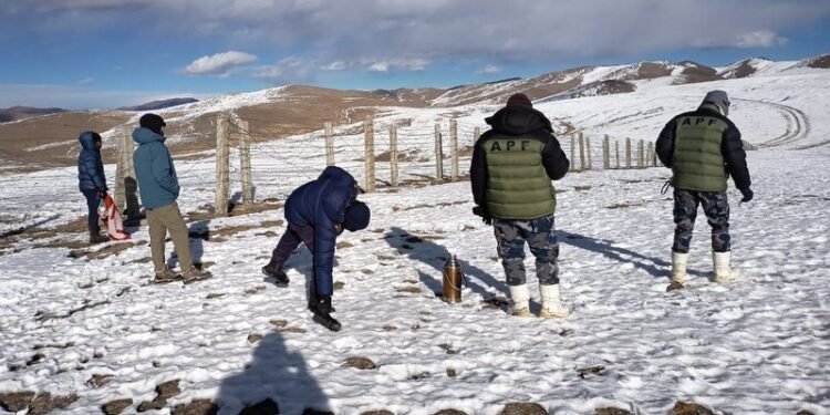 कोरलास्थित सीमाक्षेत्रमा संयुक्त गस्ती