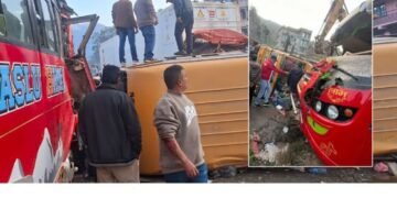 धादिङको चालिसेमा श्रृंखलाबद्ध दुर्घटना : ६ सवारी ठोक्किँदा मानवीय क्षतिको आशंका