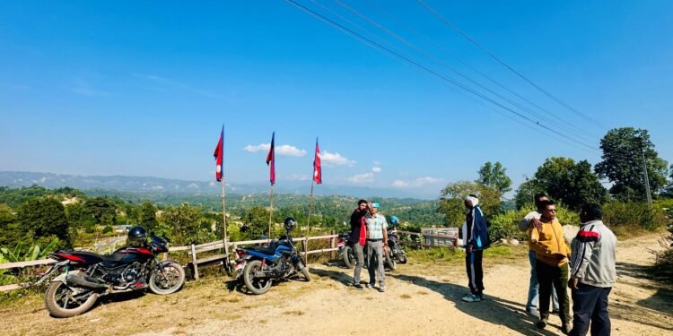सिरहाको भालटार डाँडामा आन्तरिक पर्यटकको आकर्षण बढ्दो