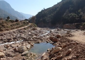 भूजीखोलाका बाढीपीडित अझै राहतकै पर्खाइमा
