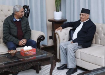 कांग्रेस-एमालेका १४१ निवर्तमान सांसद पुनर्स्थापनाको माग गर्दै आज सर्वोच्च जाने तयारीमा