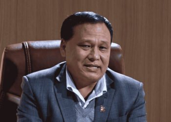 ठेक्का तोडिएका ४३ सडक र पुलको तत्काल पुनः टेण्डर गर्न मन्त्री घिसिङको निर्देशन