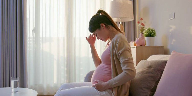 गर्भावस्था र सुत्केरीमा मानसिक स्वास्थ्य : बेवास्ताले बढ्दै जोखिम