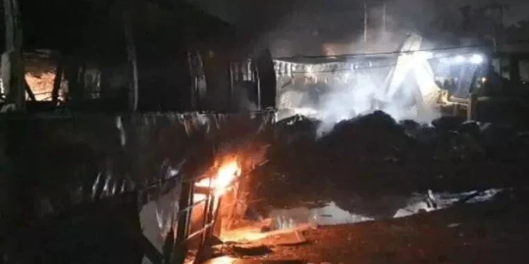 भारतको उत्तर प्रदेशमा बसमा आगलागी हुँदा दुई नेपालीको मृत्यु