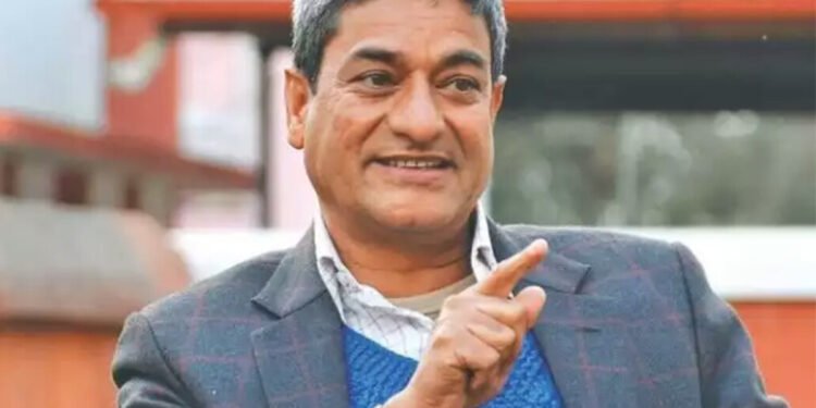 जाँचबुझ आयोगको पत्रले धर्मसंकटमा रमेश लेखक, बयान दिने–नदिने अन्योल