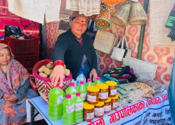 किवी बिक्री नभएपछि जुस उत्पादन गर्दै महिला उद्यमी
