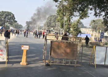 सुनसरीमा तस्करी नियन्त्रणको क्रममा गोली काण्ड, चालकको ज्यान गएपछि राजमार्ग ठप्प