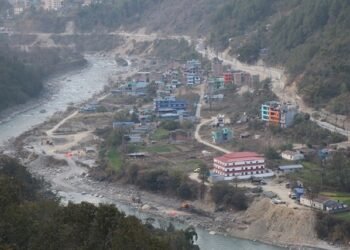 लामाखेतमा धमाधम नदी नियन्त्रणको काम हुँदै