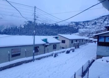 हिमपातका कारण मध्यपहाडी लोकमार्ग अवरुद्ध