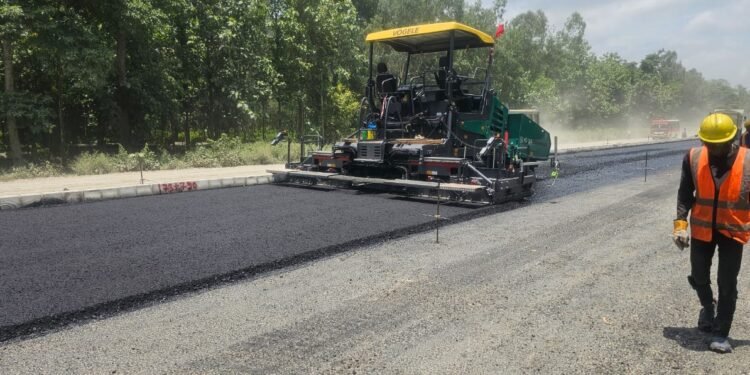 बजेट अभावले ‘एक निर्वाचन क्षेत्र, एक रणनीतिक सडक’ को काम रोकियो