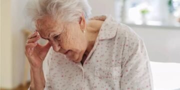 बुढ्यौलीमा स्मरणशक्ति कमजोर किन हुन्छ ?