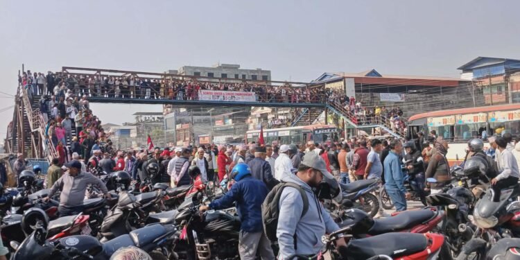 रास्वपाको ‘सांघातिक आक्रमण’मा सुनको सिक्री लुटिएको एमालेको आरोप