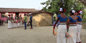 थारू समुदायमा हराउँदै घरको योजना बनाउने चलन