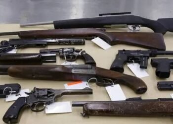 बागलुङमा ३८ दिनमा इजाजत प्राप्त ५९ थान बुझाइए हातहतियार