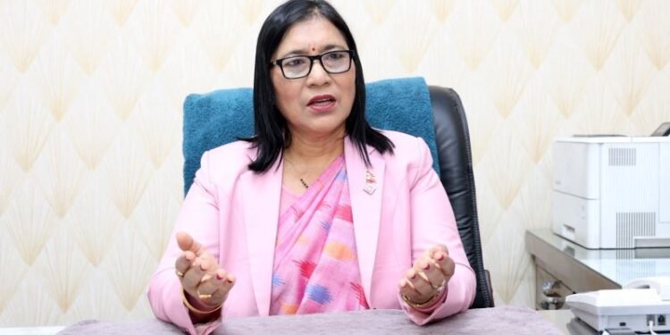 अन्तर्वार्ताः स्वास्थ्य स्वयंसेविका मार्फत दिइएको मतदाता शिक्षा प्रभावकारी देखिएको छः निर्वाचन आयुक्त डा तुलाधर