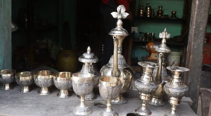 कोइला अभावले टक्सारको परम्परागत धातु उद्योग सङ्कटमा