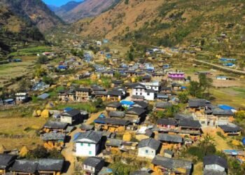 मतदाताको गुनासो- ‘आश्वासन धेरै पायौँ, अब विकास चाहियो’