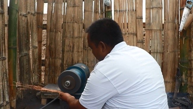 गाउँमै पुख्र्यौली कालिगड पेसा संरक्षणमा जुट्दै युवा