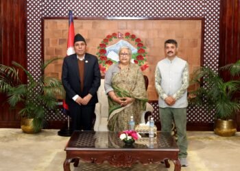 प्रधानमन्त्री कार्की र राष्ट्रियसभाका अध्यक्ष दाहालबीच शिष्टाचार भेट