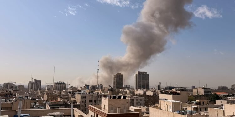 तेहरानमा इजरायली आक्रमण, क्षेत्रीय तनाव चुलियो