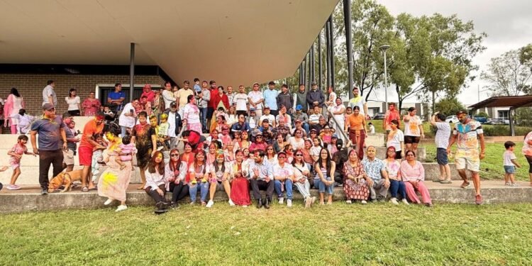 ‘हर्षाेल्लासका साथ अस्ट्रेलियामा होली मनाइयो’