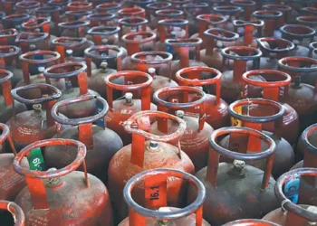 आजदेखि एलपी ग्यासको आधा सिलिन्डर बिक्री गरिदै