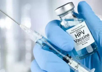 एचपिभी खोप लगाउन स्वास्थ्यकर्मी घरघरमा