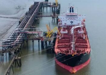 विश्वभरको इन्धन अभाव टार्न ४० करोड ब्यारेल तेल बजारमा पठाउने ऊर्जा एजेन्सीको निर्णय