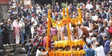 ओलीका बुबाको पशुपतिमा अन्तिम संस्कार