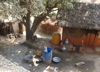 खानेपानी अभावपछि गाउँ हुन थाल्यो खाली