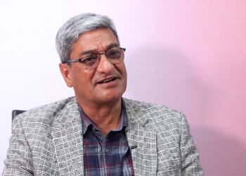 पूर्वगृहमन्त्री लेखकलाई कटुञ्जेबाट पक्राउ