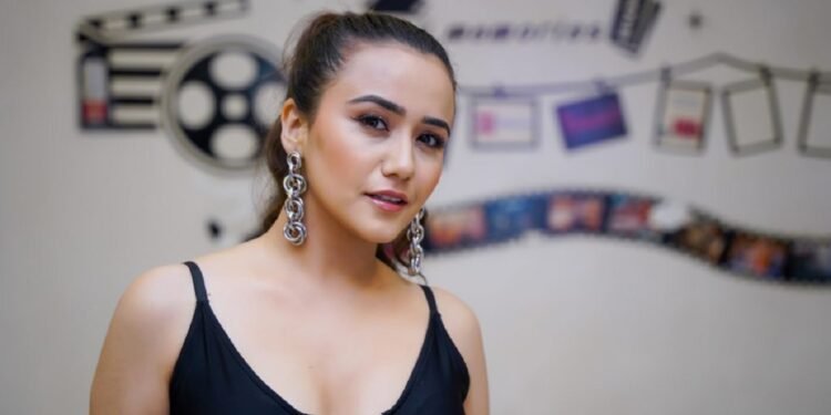 ‘लालीबजार’ मा फरक भूमिकामा छुः अभिनेत्री खड्का