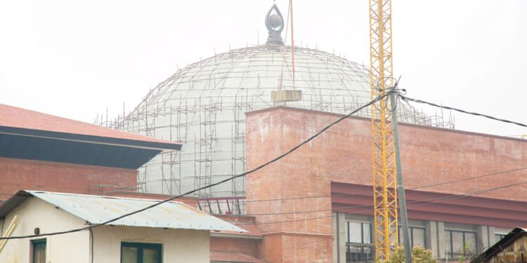 नवनिर्वाचित सांसद तयार, सिंहदरबारको संसद् भवन निर्माणकै पर्खाइमा