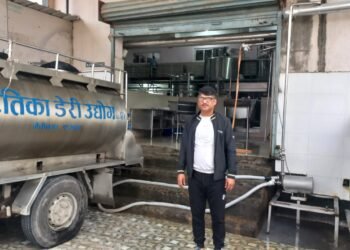 बुबाको पेसालाई पछ्याउँदै सफल डेरी उद्यागी बनेका योगेन्द्र