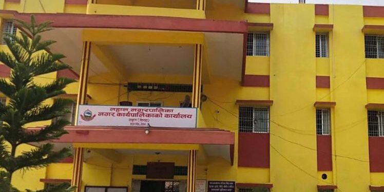 खाता रोक्काले लहान नगरपालिका ठप्प: कर्मचारी र शिक्षक चार महिनादेखि तलबविहीन