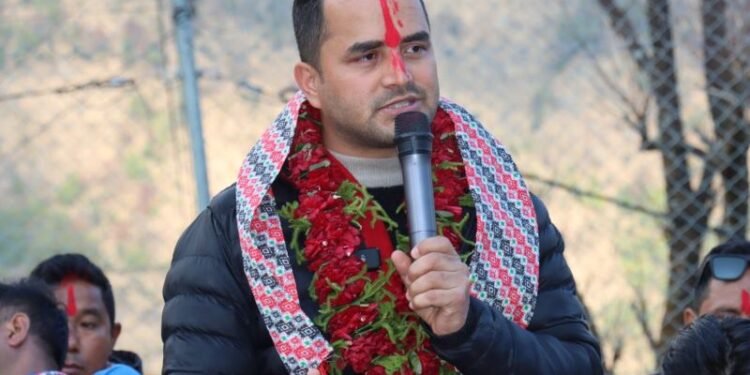 सामाजिक अभियान्ता हुँदै संसद्सम्मको शर्माको यात्रा