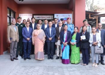 प्रधानमन्त्रीद्वारा जिल्ला प्रशासन कार्यालयको निरीक्षण