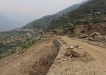 पेट्रोलियम पदार्थको मूल्यवृद्धिको प्रभाव दरवाङ–मुना–ढोरपाटन निर्माणमा